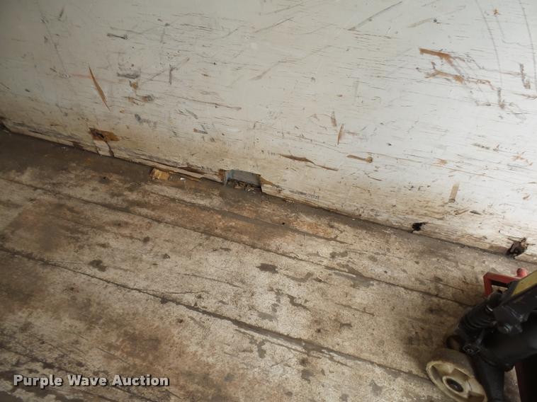 image for item DE9559 2004 Chevrolet W4500 box truck