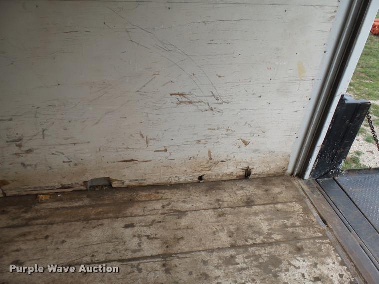 image for item DE9559 2004 Chevrolet W4500 box truck