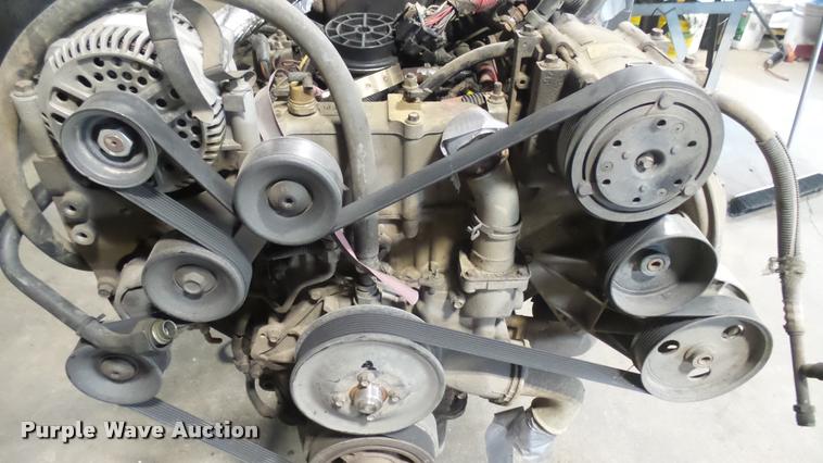 image for item DQ9828 1997 International 7.3L turbo diesel engine