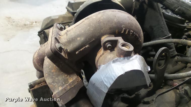 image for item DQ9828 1997 International 7.3L turbo diesel engine