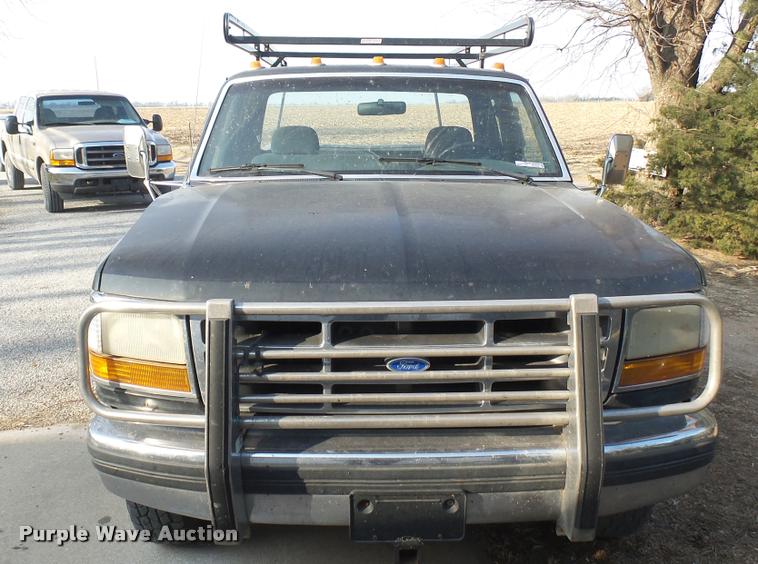 image for item DQ9836 1992 Ford F350 SuperCab pickup truck