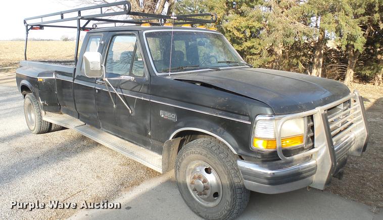 image for item DQ9836 1992 Ford F350 SuperCab pickup truck