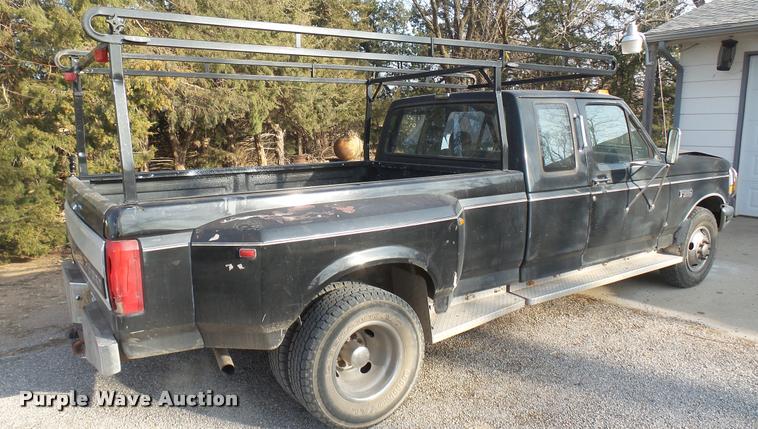 image for item DQ9836 1992 Ford F350 SuperCab pickup truck