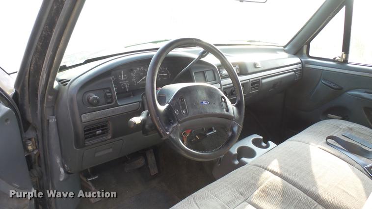 image for item DQ9836 1992 Ford F350 SuperCab pickup truck