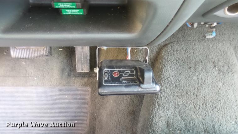 image for item DQ9836 1992 Ford F350 SuperCab pickup truck