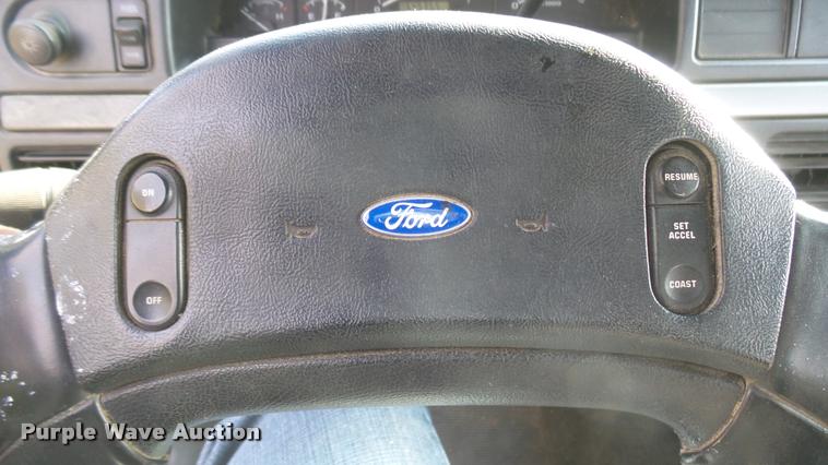 image for item DQ9836 1992 Ford F350 SuperCab pickup truck