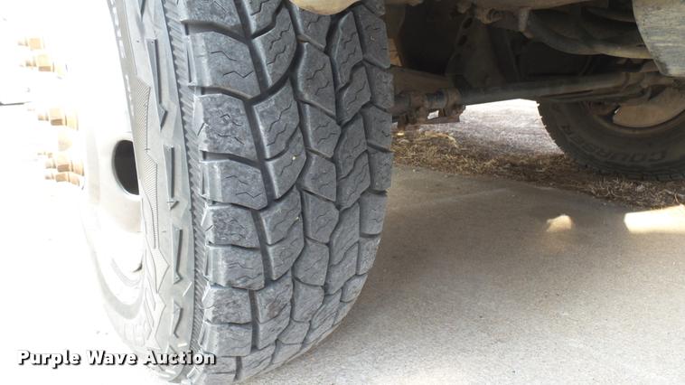 image for item DQ9836 1992 Ford F350 SuperCab pickup truck