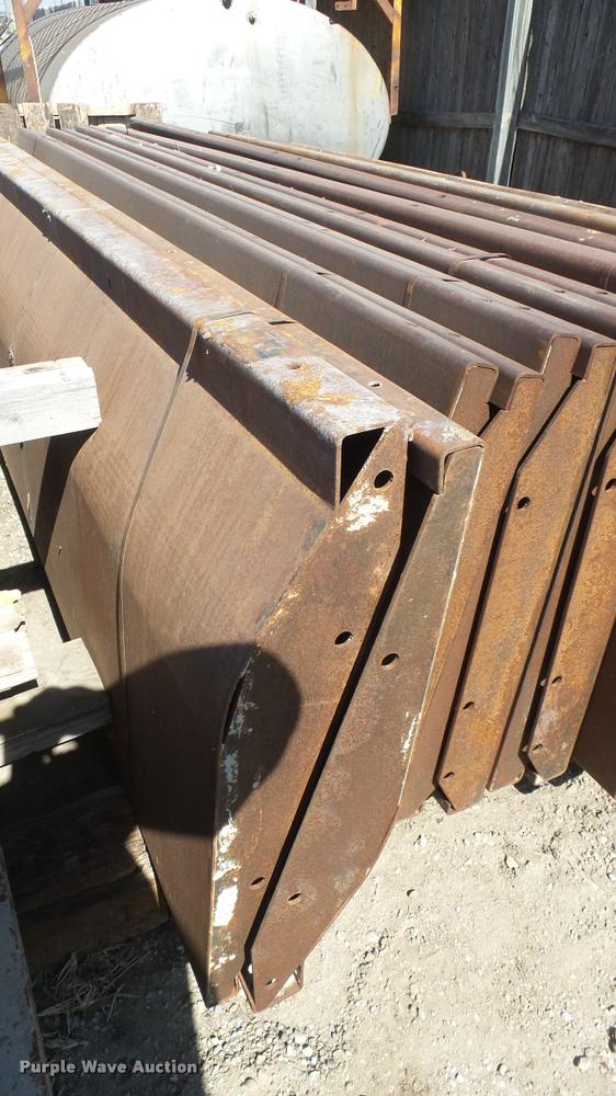 image for item DQ9899 (20) steel barrier forms