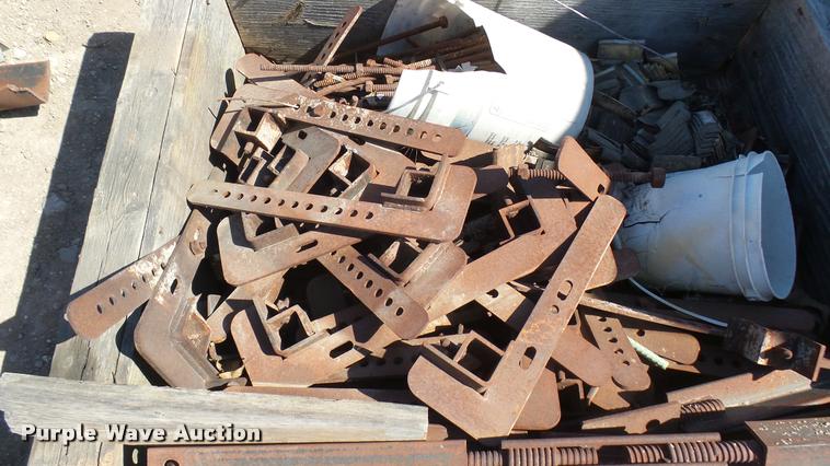 image for item DQ9899 (20) steel barrier forms