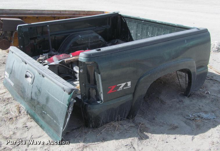 image for item DT9528 2006 Chevrolet 1500 pickup truck bed