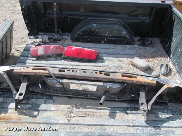 image for item DT9528 2006 Chevrolet 1500 pickup truck bed