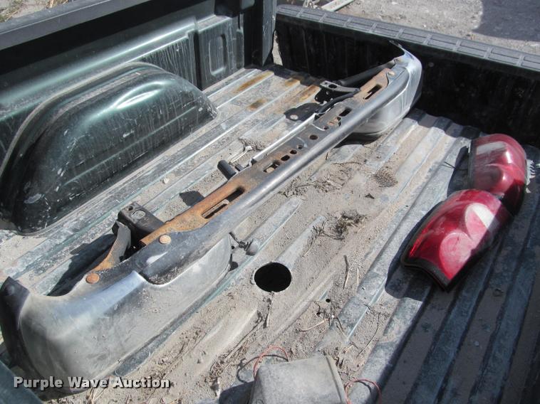 image for item DT9528 2006 Chevrolet 1500 pickup truck bed