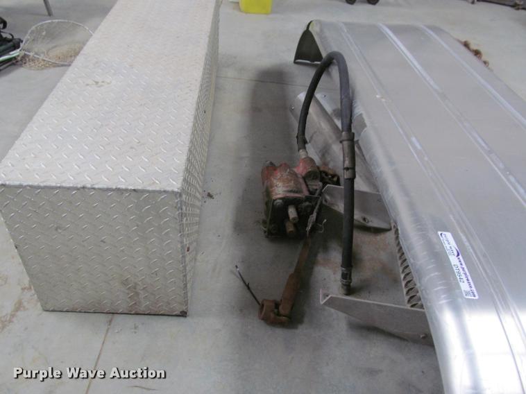 image for item DT9542 Truck parts