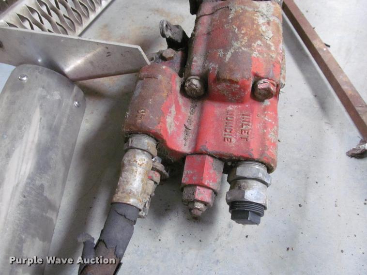 image for item DT9542 Truck parts