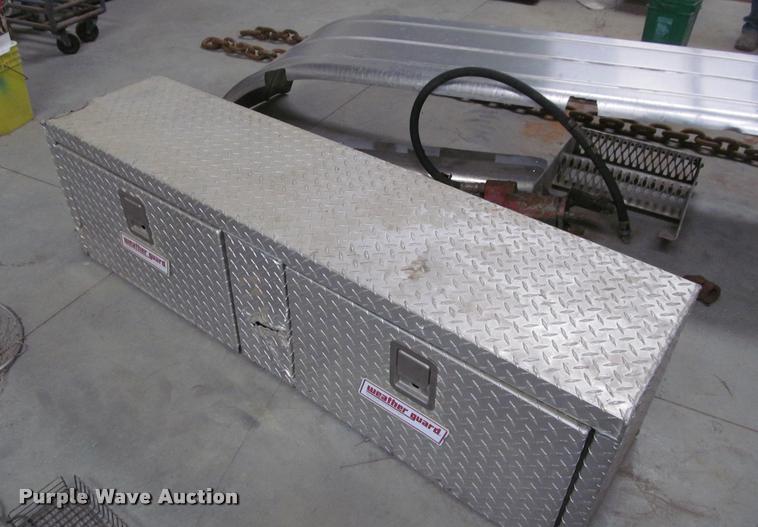 image for item DT9542 Truck parts