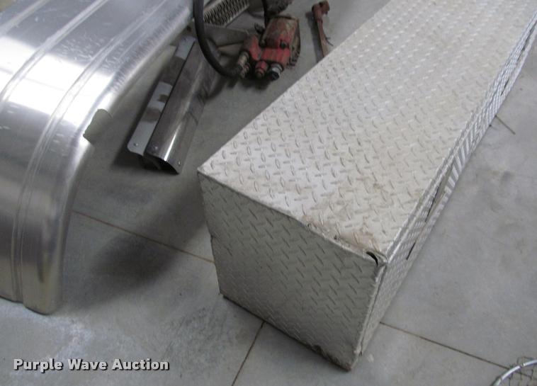 image for item DT9542 Truck parts