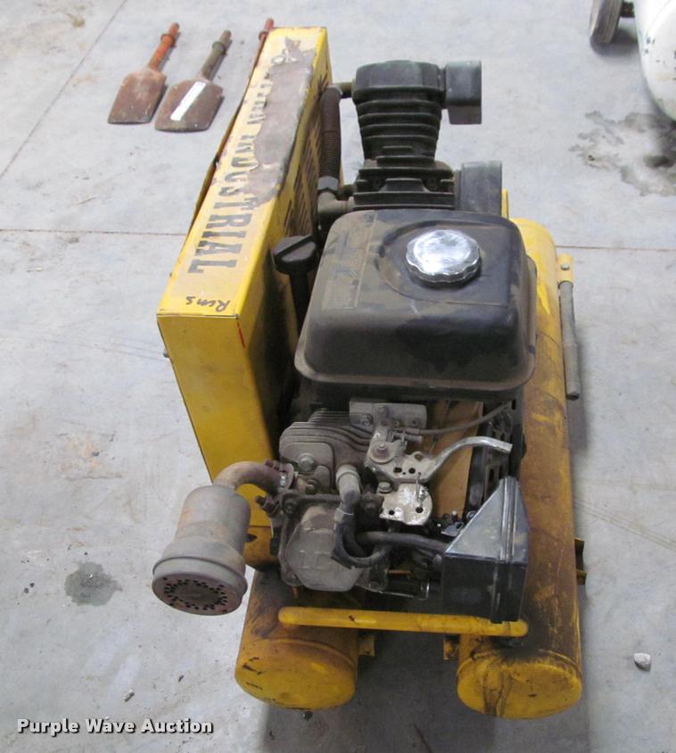 image for item DT9554 Titan TAC-2T air compressor