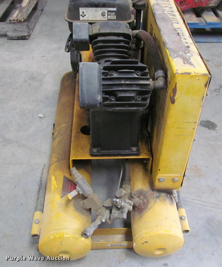 image for item DT9554 Titan TAC-2T air compressor