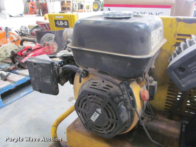 image for item DT9554 Titan TAC-2T air compressor