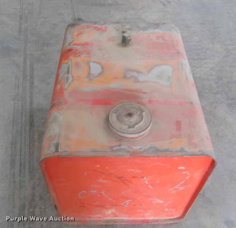 image for item DT9585 (4) fuel tanks