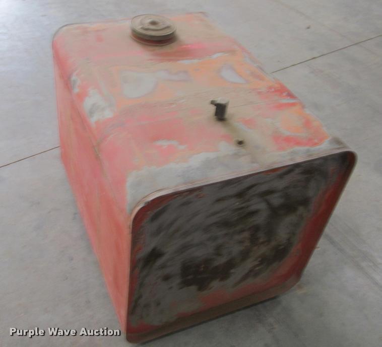 image for item DT9585 (4) fuel tanks