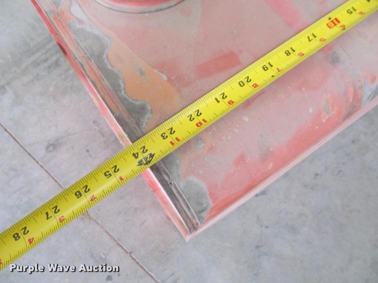 image for item DT9585 (4) fuel tanks