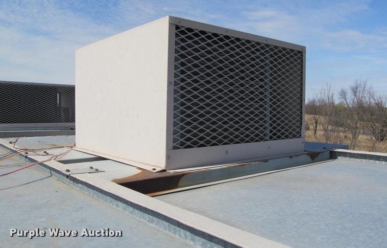 image for item DT9594 International IC822 Cold Storage walk-in refrigerator