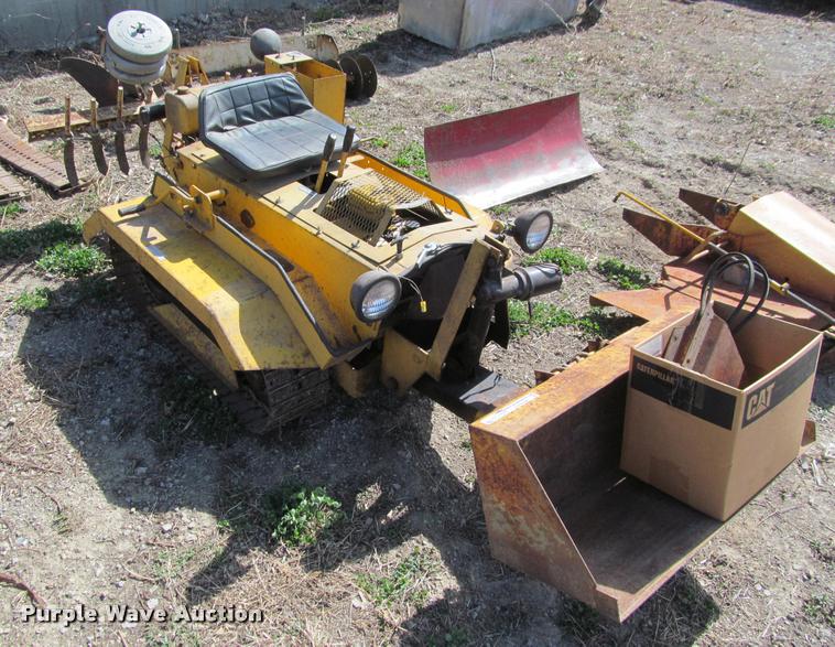 image for item DT9596 Struck mini-dozer