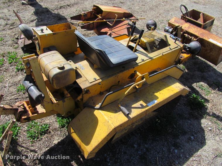 image for item DT9596 Struck mini-dozer