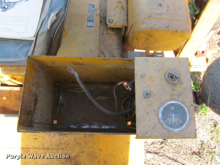 image for item DT9596 Struck mini-dozer