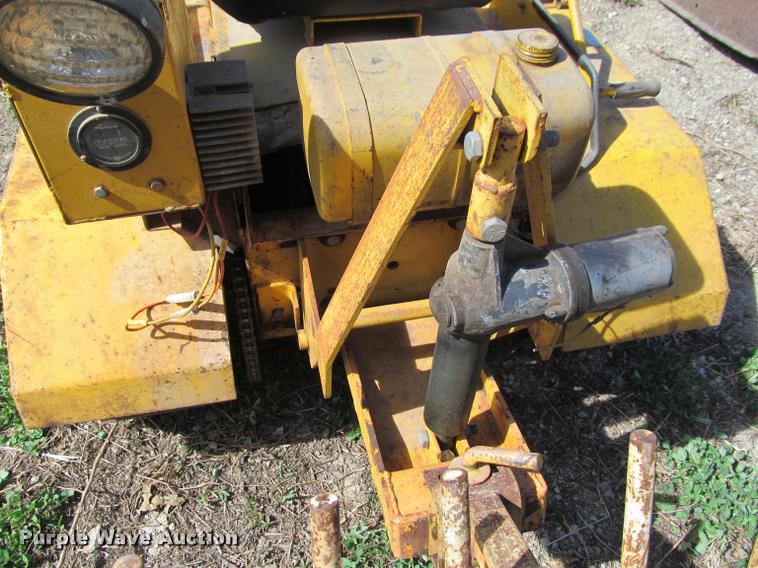 image for item DT9596 Struck mini-dozer