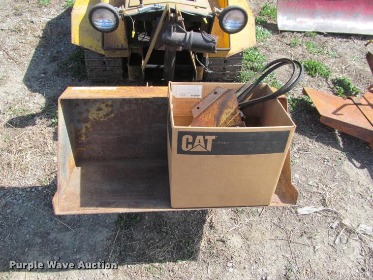 image for item DT9596 Struck mini-dozer