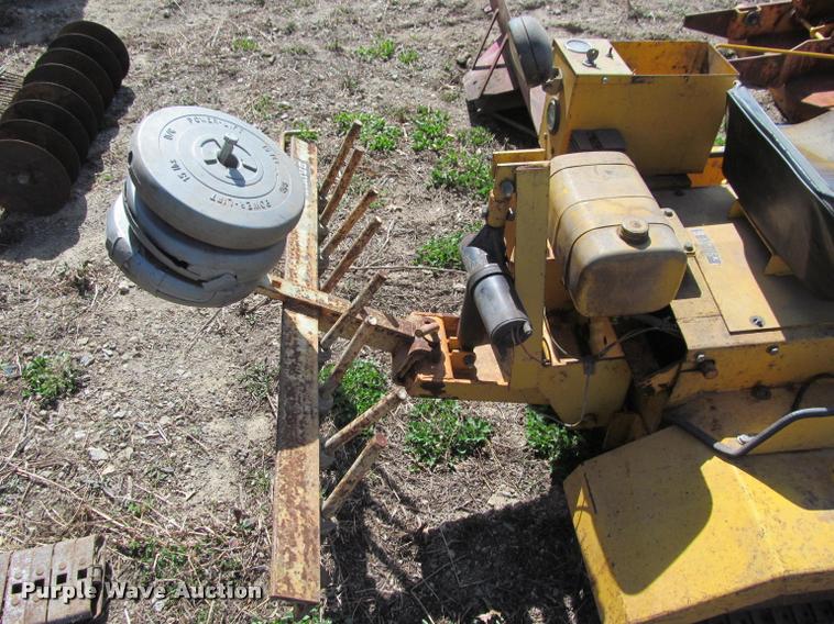 image for item DT9596 Struck mini-dozer
