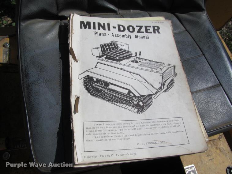 image for item DT9596 Struck mini-dozer