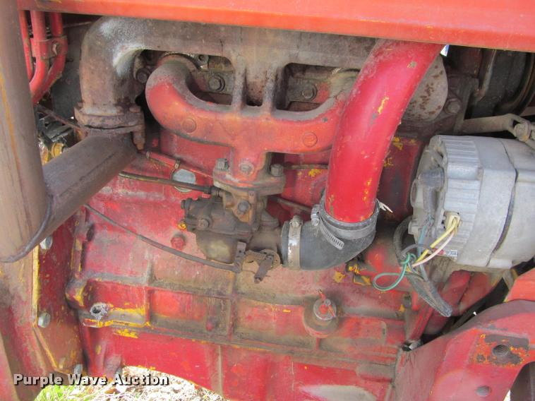 image for item DT9601 International 464 tractor