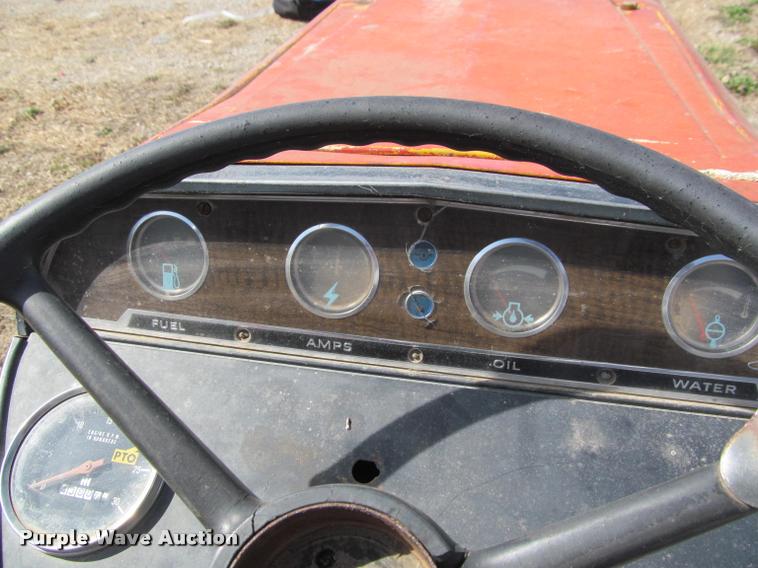 image for item DT9601 International 464 tractor