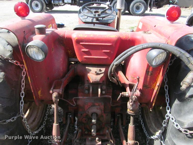 image for item DT9601 International 464 tractor