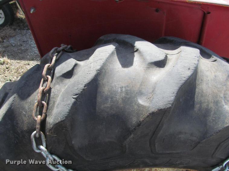 image for item DT9601 International 464 tractor