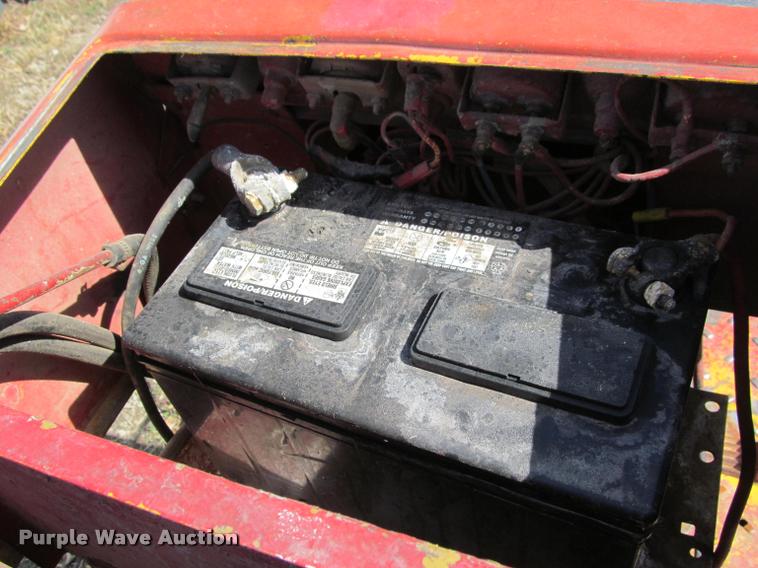 image for item DT9601 International 464 tractor