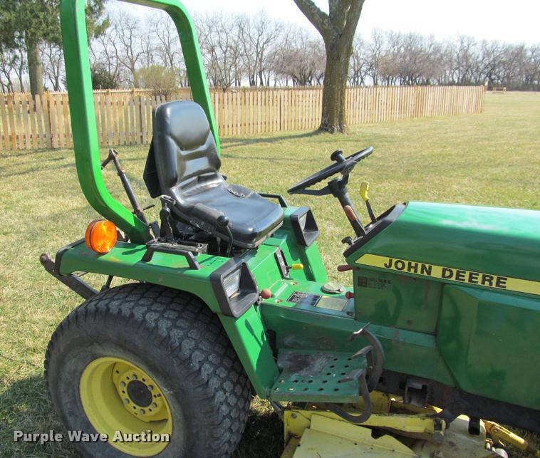 image for item DT9612 1987 John Deere 855 lawn tractor