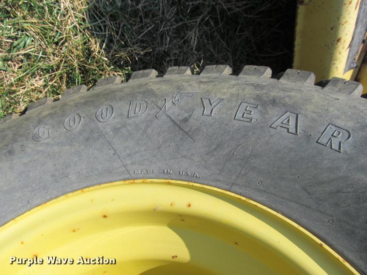 image for item DT9612 1987 John Deere 855 lawn tractor