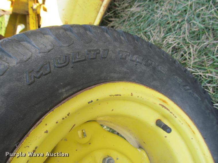 image for item DT9612 1987 John Deere 855 lawn tractor