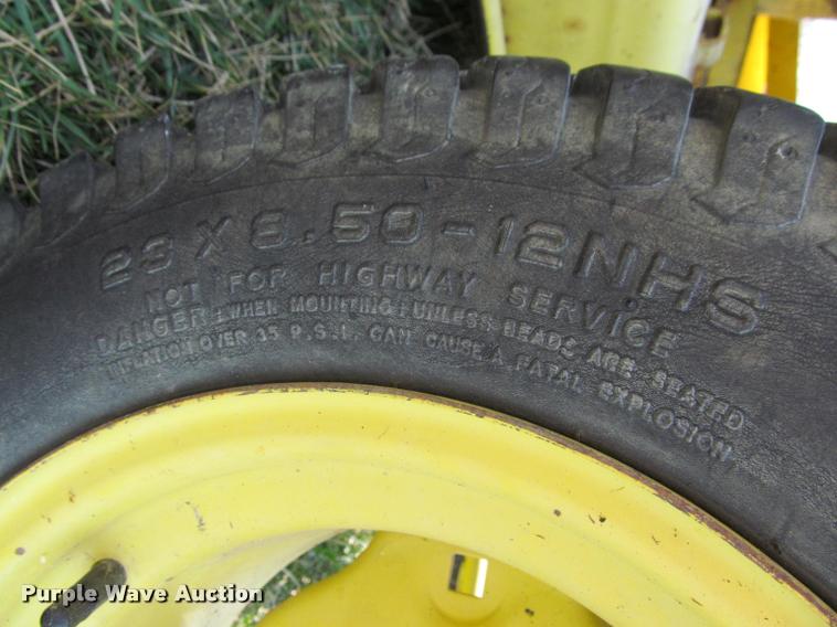 image for item DT9612 1987 John Deere 855 lawn tractor