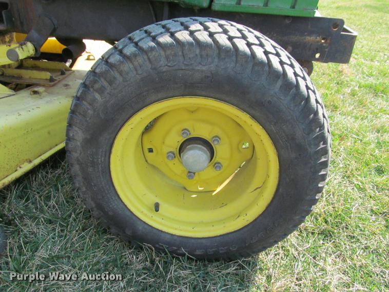 image for item DT9612 1987 John Deere 855 lawn tractor