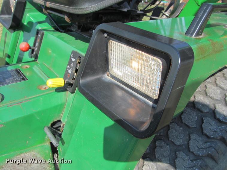image for item DT9612 1987 John Deere 855 lawn tractor
