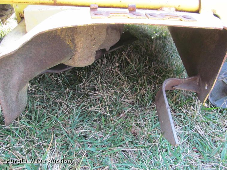 image for item DT9612 1987 John Deere 855 lawn tractor