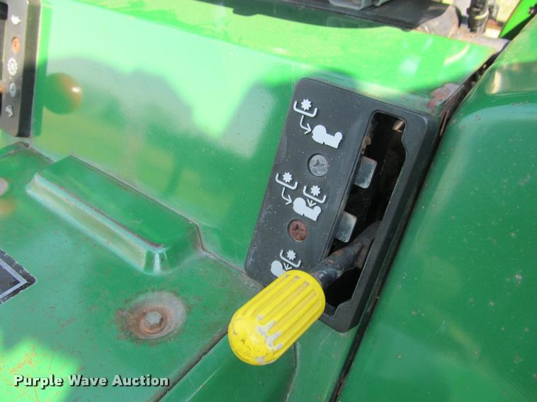 image for item DT9612 1987 John Deere 855 lawn tractor