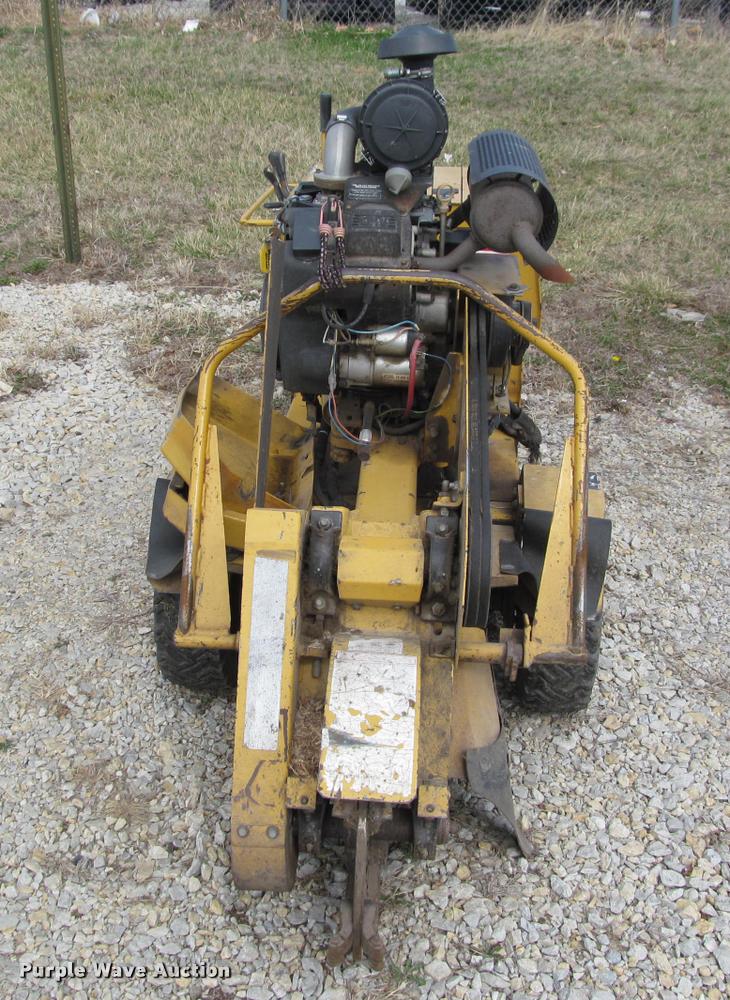 image for item DT9614 2002 Vermeer SC252 stump grinder