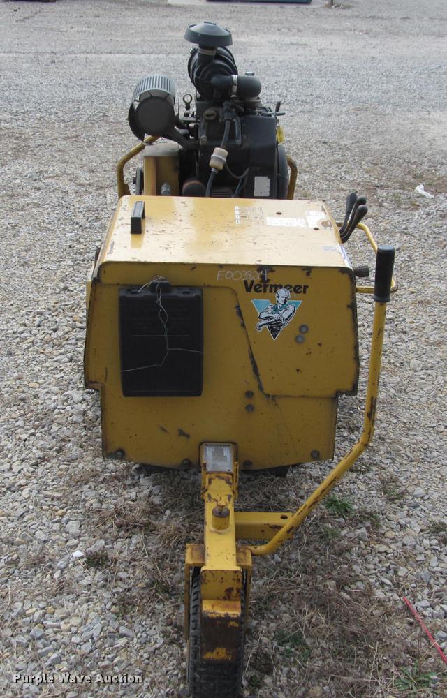 image for item DT9614 2002 Vermeer SC252 stump grinder
