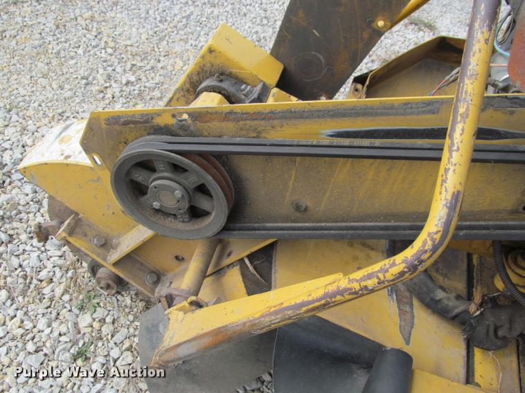 image for item DT9614 2002 Vermeer SC252 stump grinder